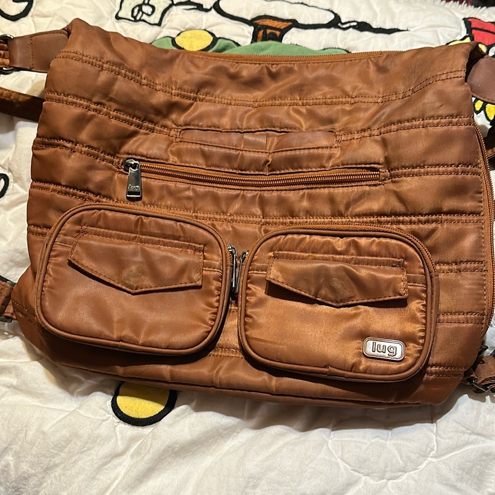 Very used lug zipliner bag